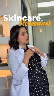Skincare homework. Yes, it’s a thing. 😄
Nebahat doesn’t just treat your skin and send you home.
She’ll never tell you to just book more treatments.
What she will tell you?
What you do after you leave the clinic
matters just as much as what happens inside it.
The right home routine isn’t optional —
it’s the other half of the treatment. 🤍
Because results don’t pause when you walk out the door.
And honestly? That’s the part most people underestimate.
📍 Dermacy Clinic • Doncaster

💬 So tell us — are you actually doing your skincare homework? 👇